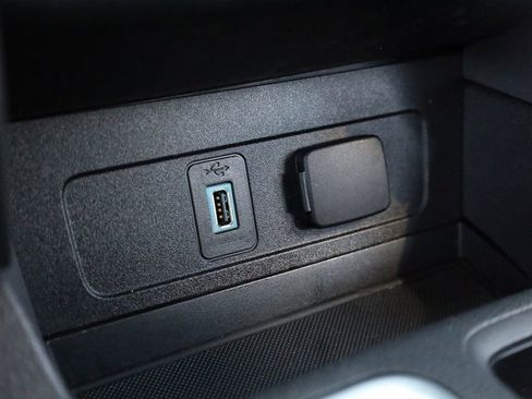 Used 2019 Ford Escape SE image 41