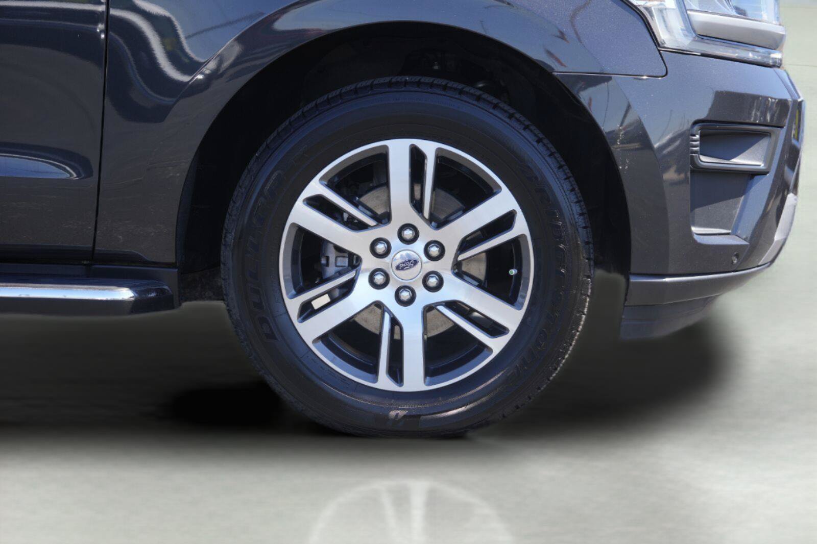 Used 2022 Ford Expedition XLT RWD image 4