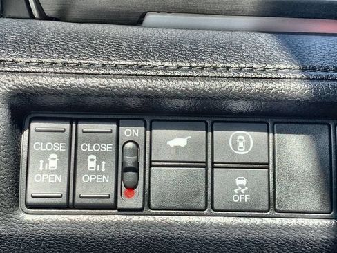 Used 2023 Honda Odyssey Sport image 25