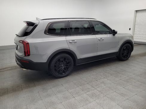Used 2022 Kia Telluride EX w/ EX Premium Package image 10