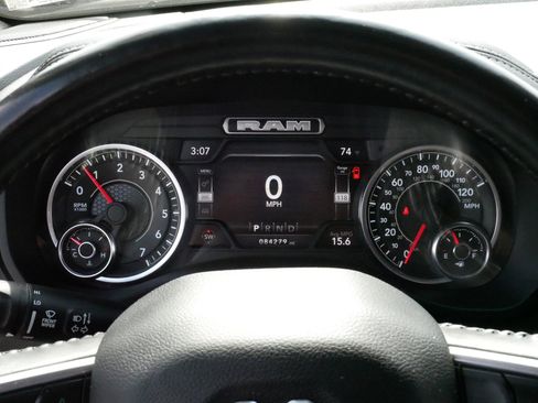 Used 2022 RAM 1500 Laramie AWD/4WD image 21