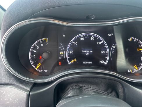 Used 2017 Jeep Grand Cherokee Altitude image 26