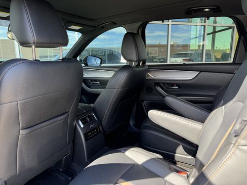 Used 2024 MAZDA CX-90 3.3 Turbo S w/ Premium Package image 34