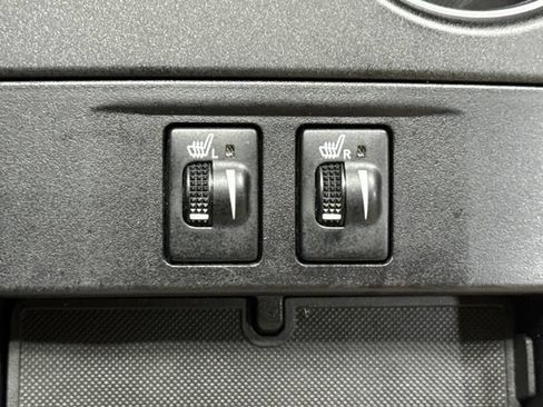 Used 2015 Toyota Camry XLE w/ Moonroof Package FWD image 21