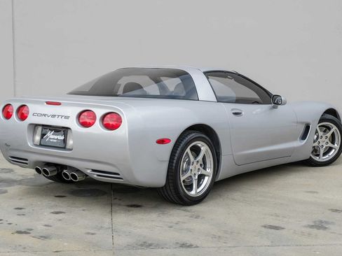 Used 2000 Chevrolet Corvette w/ Memory Pkg image 8