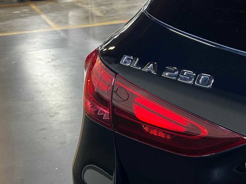 Certified 2025 Mercedes-Benz GLA 250 4MATIC image 15