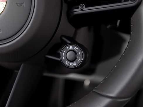 Certified 2024 Porsche 911 Carrera GTS image 20