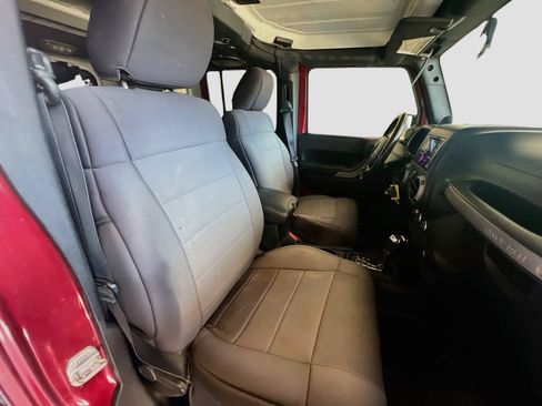 Used 2012 Jeep Wrangler Unlimited Sport AWD/4WD image 25