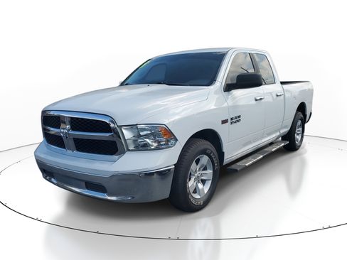 Used 2016 RAM 1500 Classic SLT image 3