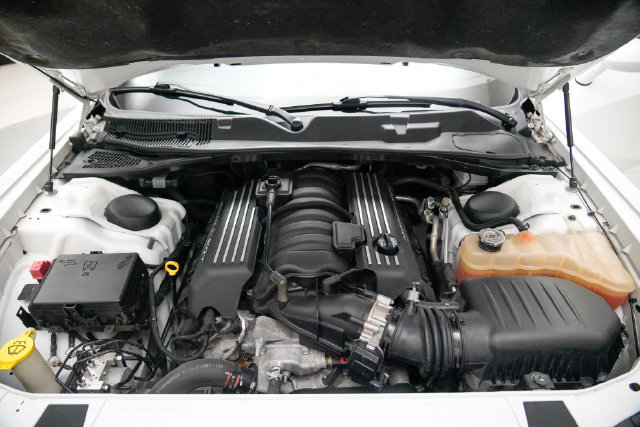 Used 2017 Dodge Challenger R/T Scat Pack w/ Leather Interior Group RWD image 13