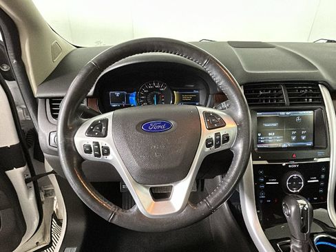 Used 2014 Ford Edge Limited w/ Equipment Group 301A FWD image 17