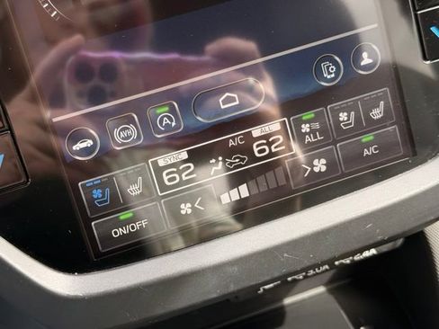 Certified 2025 Subaru Forester Touring AWD/4WD image 22