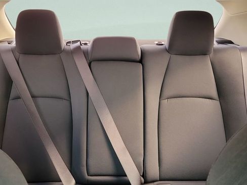 Used 2021 Toyota Corolla LE image 13