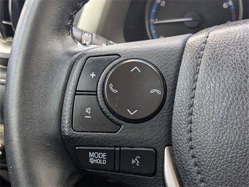 Used 2018 Toyota RAV4 XLE image 19