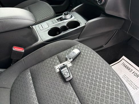 Used 2025 Ford Escape Active image 14