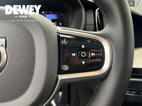 Used 2026 Volvo XC90 B6 Ultra w/ Protection Package Premier AWD/4WD image 17