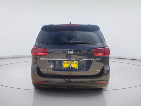 Used 2020 Kia Sedona EX FWD image 4