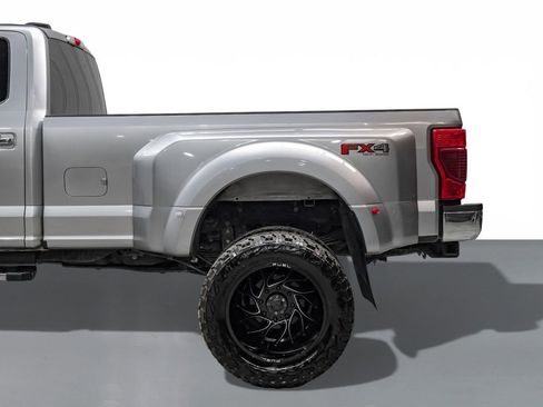 Used 2021 Ford F350 XLT w/ XLT Premium Package image 11