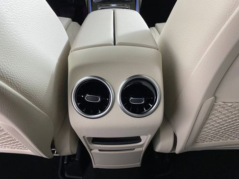 New 2025 Mercedes-Benz GLB 250 4MATIC image 27