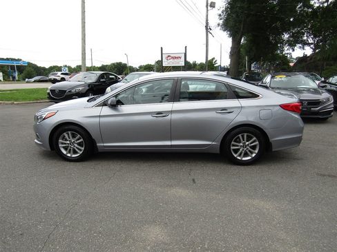Used 2016 Hyundai Sonata SE FWD image 4