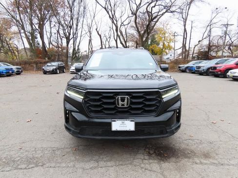 Used 2023 Honda Pilot Sport image 6