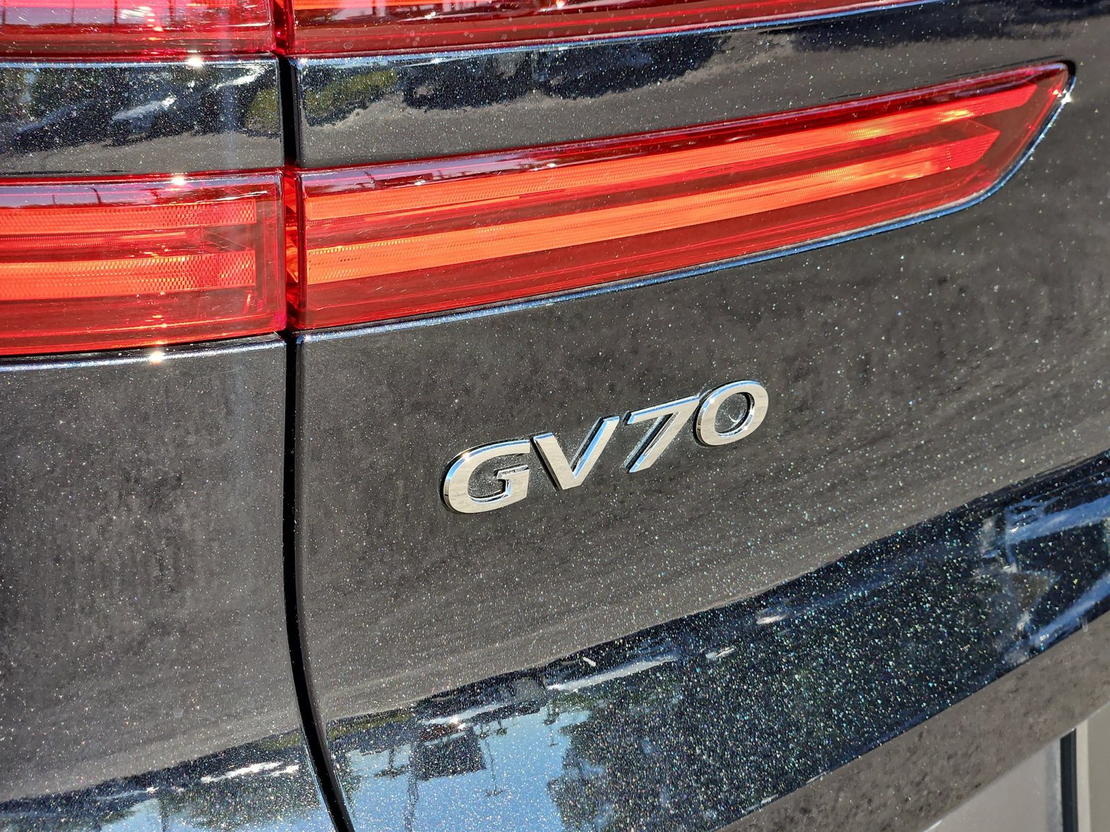 Certified 2026 Genesis GV70 2.5T Select AWD/4WD image 11