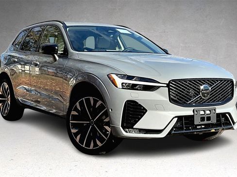 New 2026 Volvo XC60 B5 Ultra w/ Protection Package Premier image 2