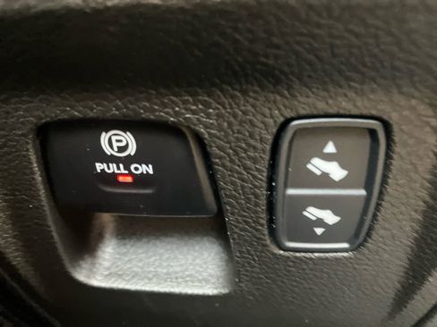 Used 2022 RAM 1500 Limited AWD/4WD image 15