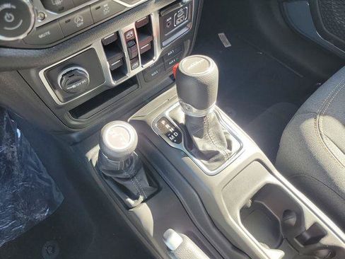 New 2026 Jeep Gladiator Sport AWD/4WD image 24
