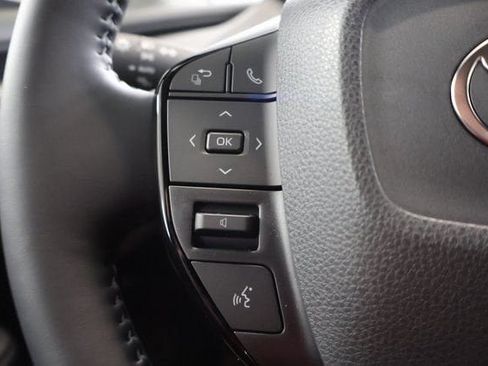 New 2027 Toyota Prius XLE FWD image 17