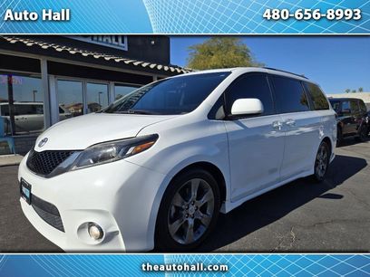 Used 2016 Toyota Sienna SE