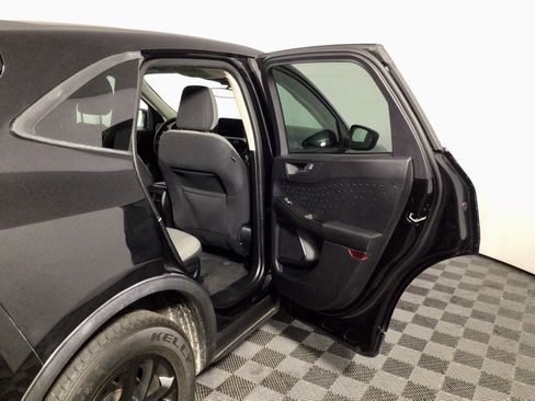 Used 2020 Ford Escape SE Sport image 30