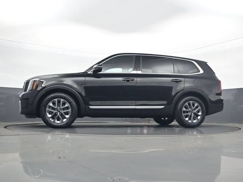 Used 2024 Kia Telluride LX AWD/4WD image 28