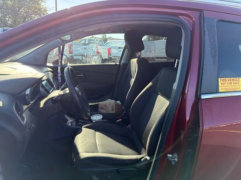 Used 2019 Chevrolet Trax LT FWD image 9