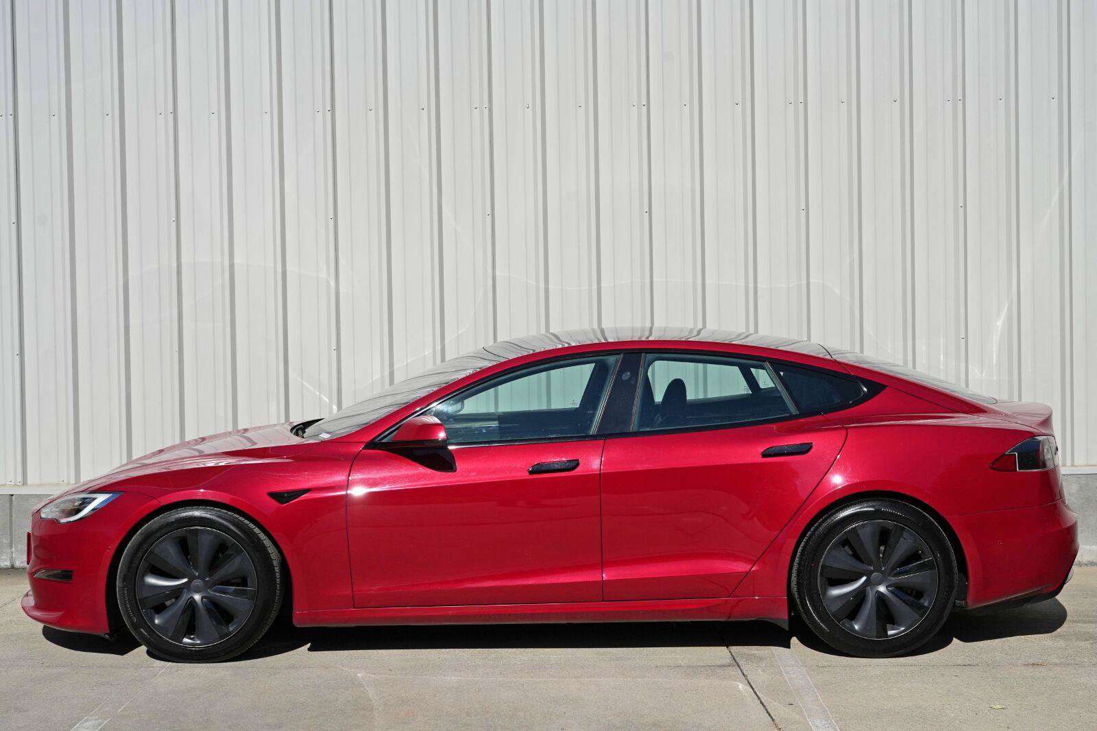 Used 2022 Tesla Model S AWD/4WD image 54