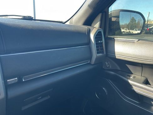 Used 2020 Ford Expedition XLT w/ Equipment Group 202A image 12