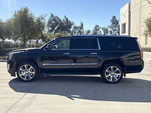 Used 2016 Cadillac Escalade ESV Luxury image 6