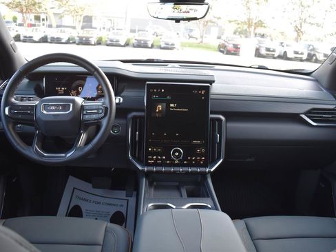 Used 2026 GMC Acadia AT4 w/ Luxury Package AWD/4WD image 31