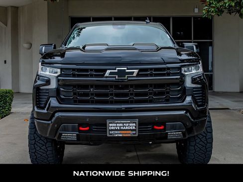 Used 2024 Chevrolet Silverado 1500 LT Trail Boss w/ LT Trail Boss Premium Package AWD/4WD image 4
