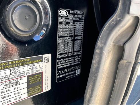 Used 2023 Land Rover Range Rover Velar S image 17