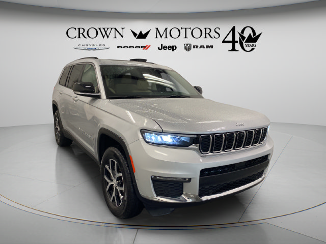 Used 2025 Jeep Grand Cherokee L Limited w/ Luxury Tech Group II AWD/4WD image 13