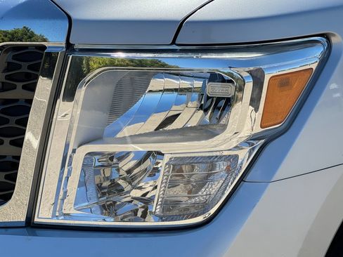 Used 2017 Nissan Titan SV AWD/4WD image 51