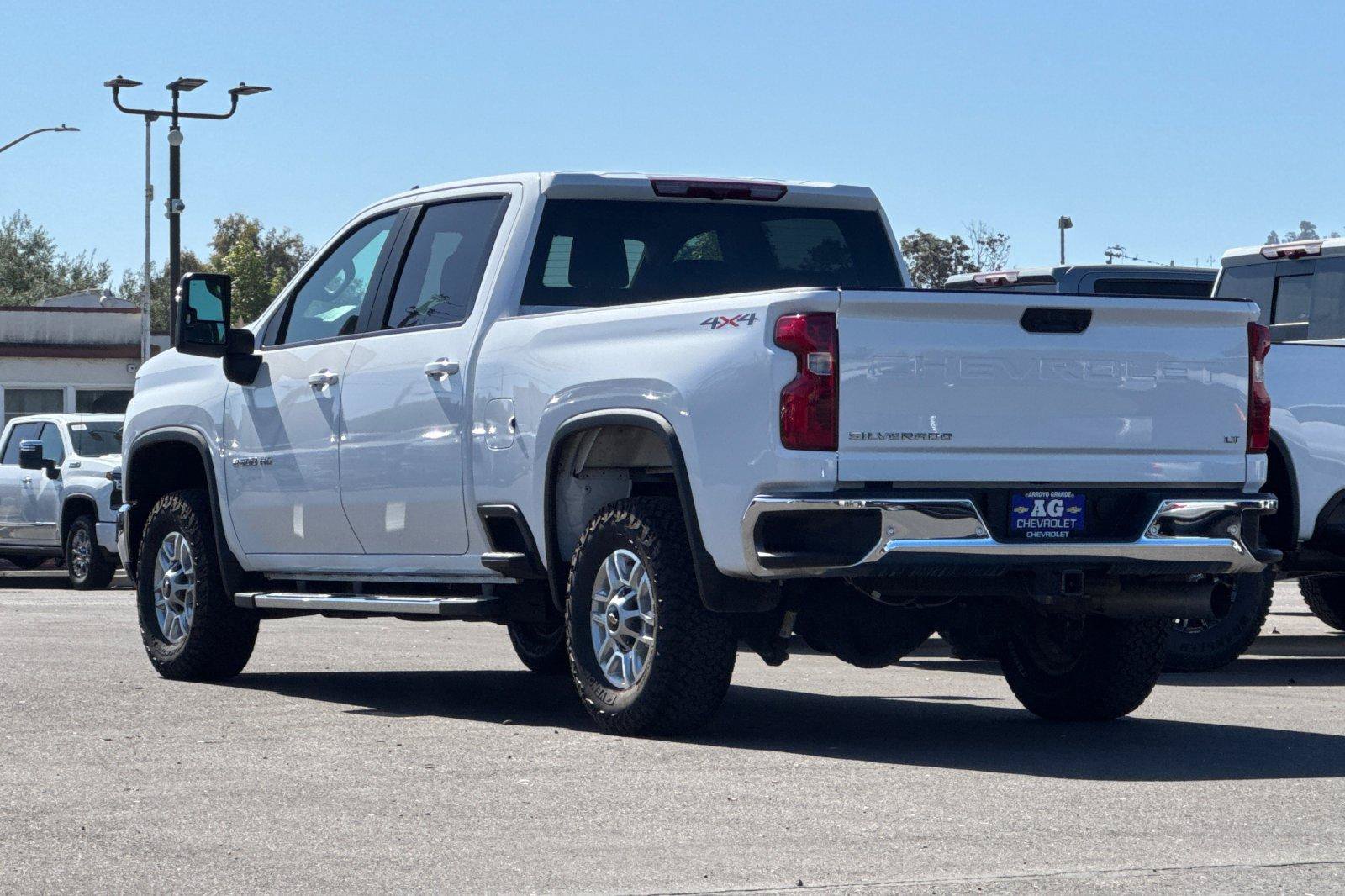 Used 2025 Chevrolet Silverado 2500 LT w/ Safety Package AWD/4WD image 8