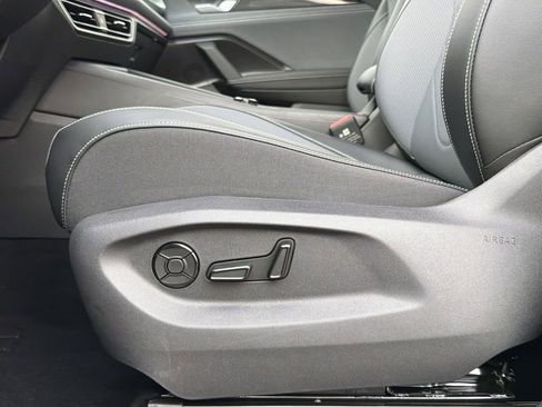 New 2026 Volkswagen Tiguan SE image 22