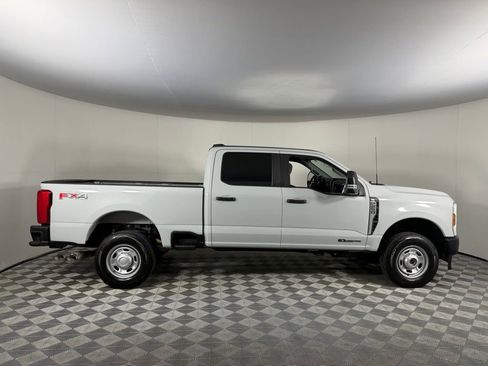 Used 2025 Ford F250 XL w/ FX4 Off-Road Package AWD/4WD image 5