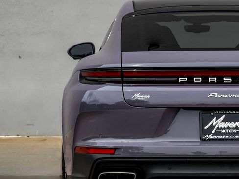 Used 2024 Porsche Panamera RWD image 47