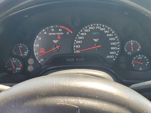 Used 2004 Chevrolet Corvette Base w/ Preferred Equipment Group image 19