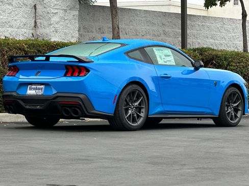 New 2025 Ford Mustang Dark Horse image 4