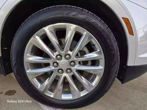 Used 2017 Cadillac XT5 Platinum image 32