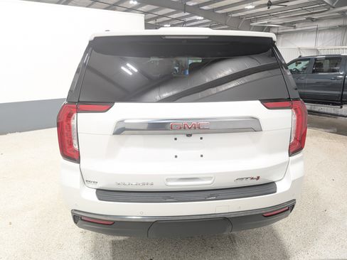 Used 2021 GMC Yukon AT4 w/ AT4 Premium Plus Package AWD/4WD image 4